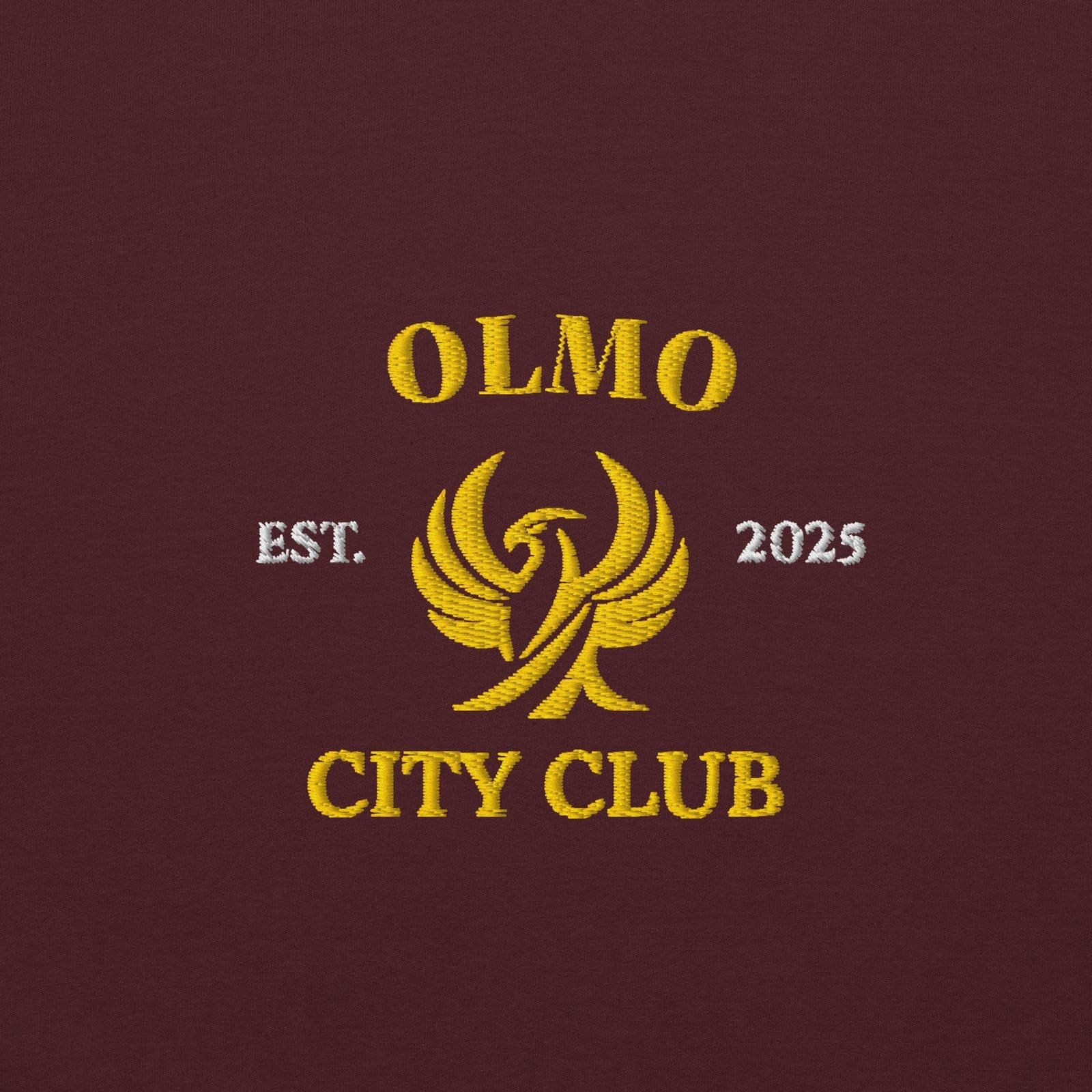 Sweat à capuche Olmo City Club avec logo doré, idéal pour un style urbain et confortable, mettant en valeur l’art de porter l’infini.